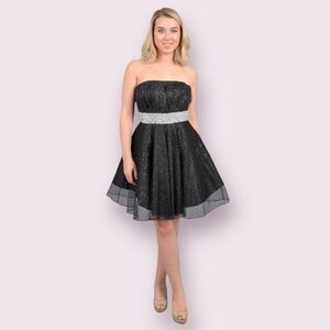 💎 2/$10 Black & Silver Sparkly Glitter Metallic Strapless Dress with Bead Waist